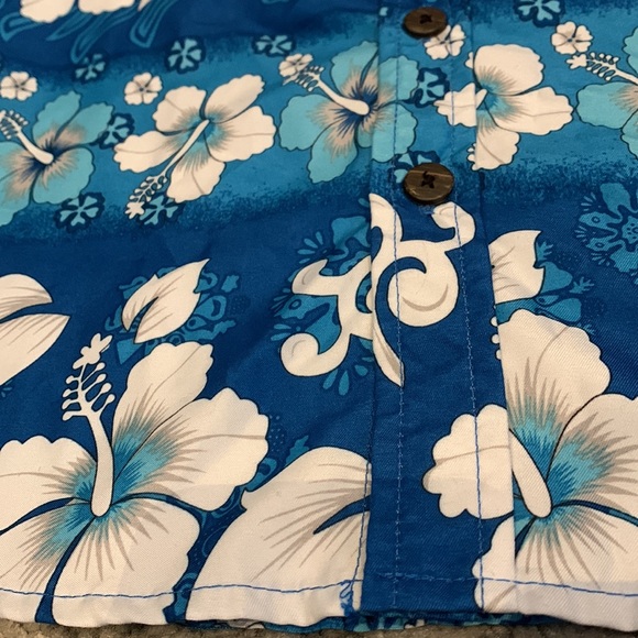 Tropical ⭐️2for$10⭐️ button shirt - Picture 2 of 6